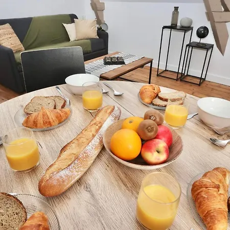 Napoleon Gare 7 T2 Dernier Etage Bylocly Apartment Pontivy